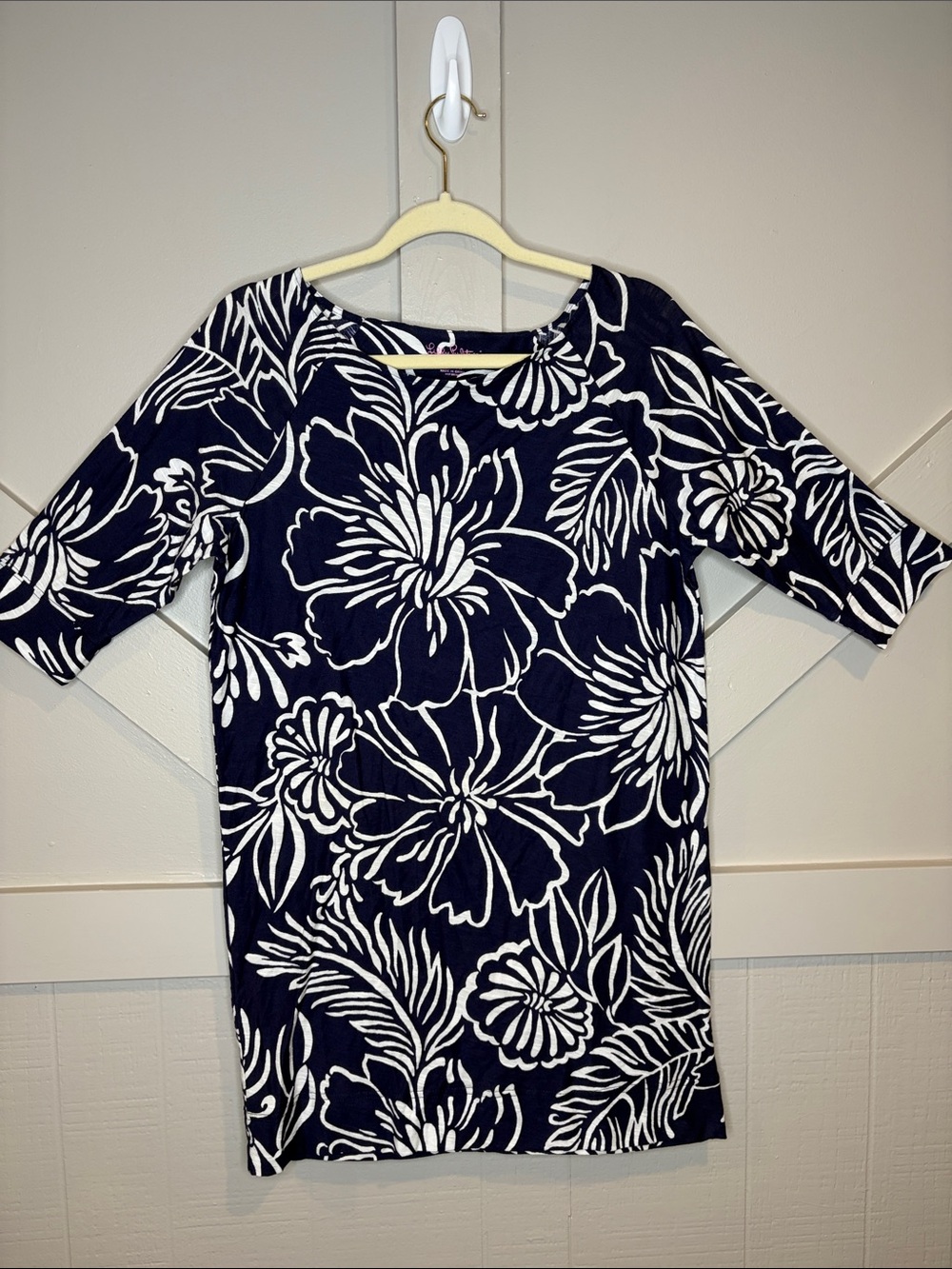 Lilly Pulitzer Cassie Slub T-Shirt Dress Medium Navy White Floral Print Resort
